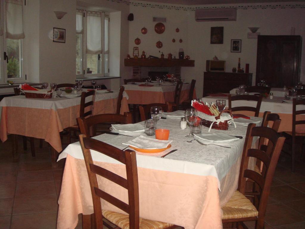 فيلا Monteu Roeroفي Agriturismo Cascina Vrona المظهر الخارجي الصورة